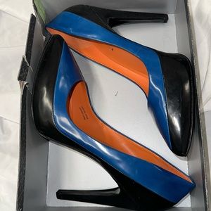 BRAND NEW Via Spiga Heels